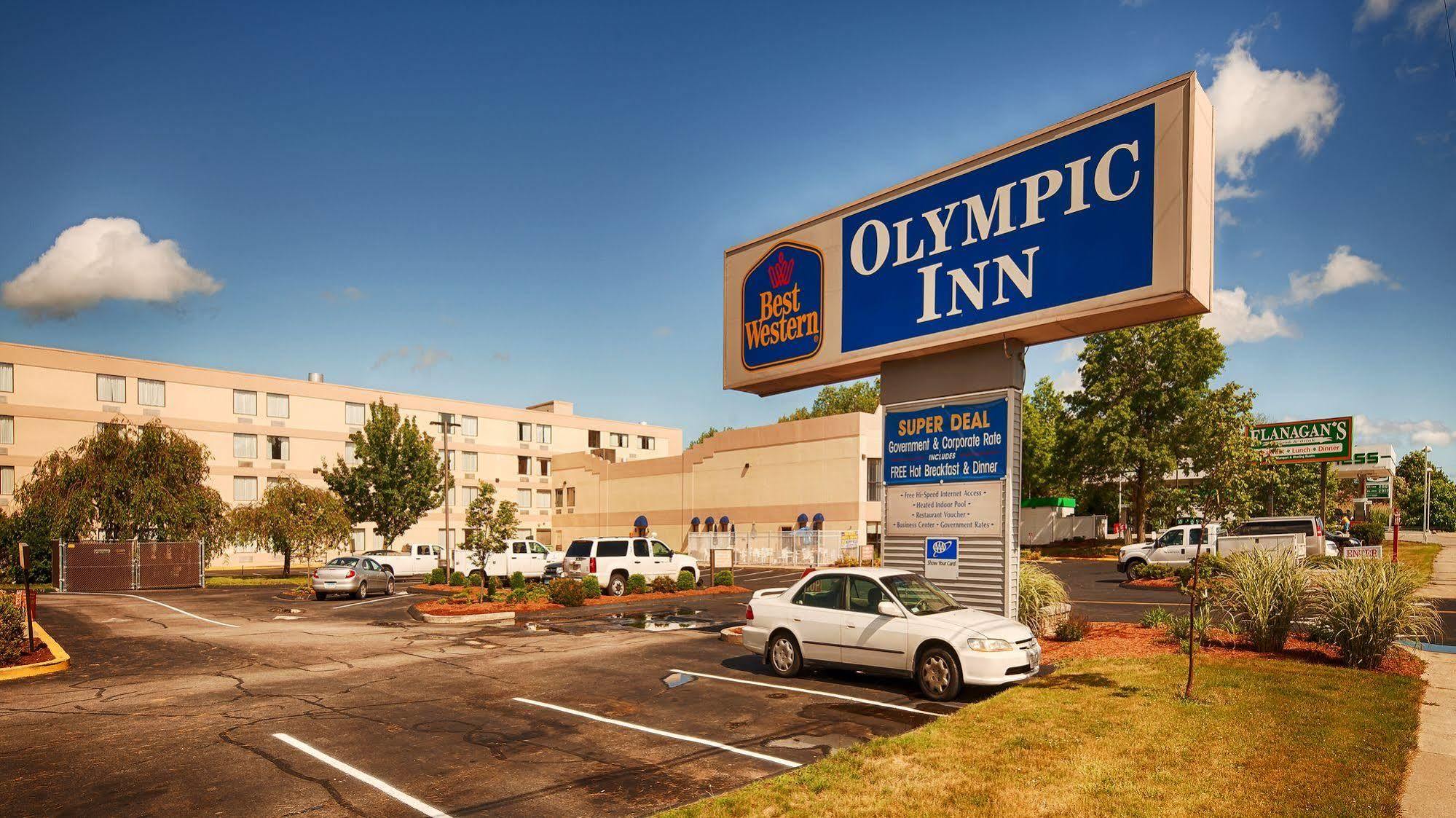 Baymont By Wyndham Groton/Mystic Hotel Екстериор снимка